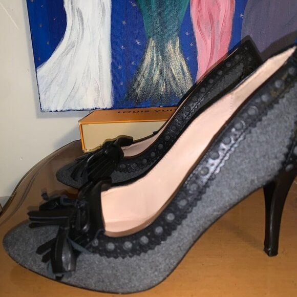 Audrey Brooke Shoes - Gray and Black heels